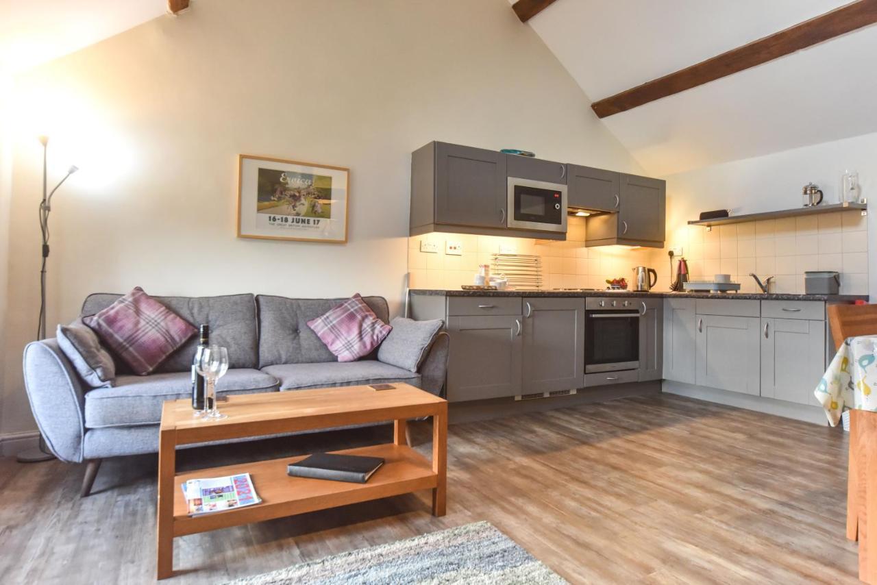Church Farm Holiday Cottages - Pinster Cottage Ashbourne  Bagian luar foto