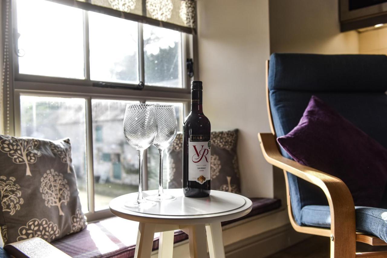 Church Farm Holiday Cottages - Pinster Cottage Ashbourne  Bagian luar foto