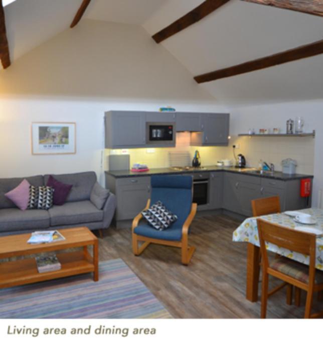 Church Farm Holiday Cottages - Pinster Cottage Ashbourne  Bagian luar foto